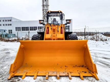 Фото 16 - Фронтальный погрузчик Lonking CDM853.