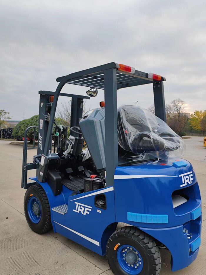 Фото 5 - Вилочный погрузчик TRF D25-4Х.