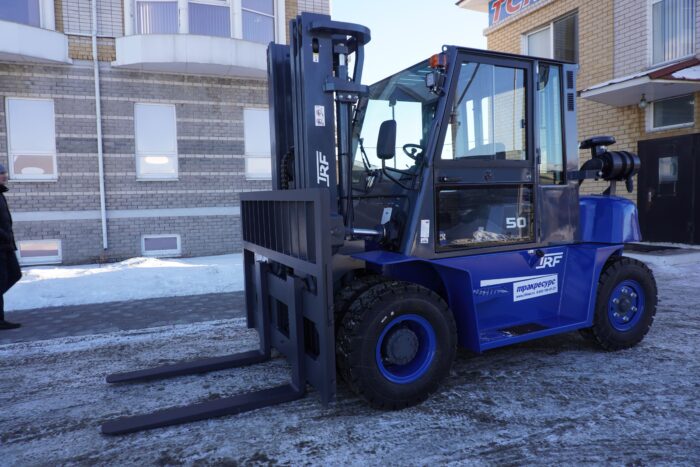 Фото 3 - Вилочный погрузчик TRF D50-4M.